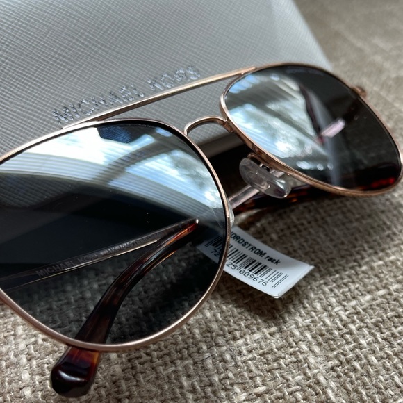 NWT Michael Kors Aviator Sunglasses Rose Gold & tortoise - Picture 4 of 12